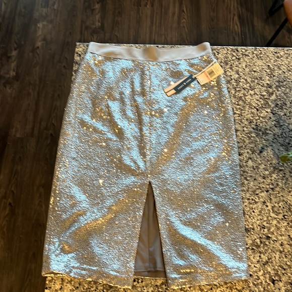 Sequin skirt with split - Picture 1 of 6